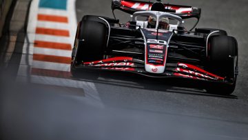 Magnussen onderscheidt zich op bizarre wijze in Miami