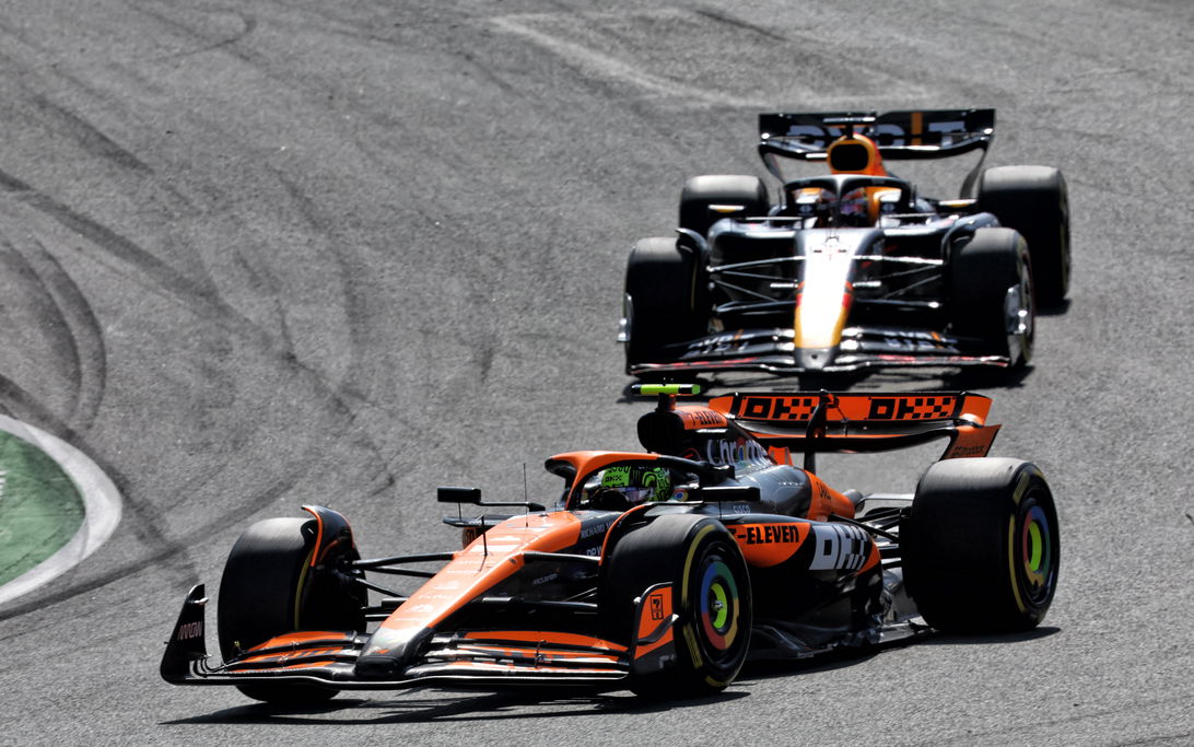 Norris Verstappen race Zandvoort