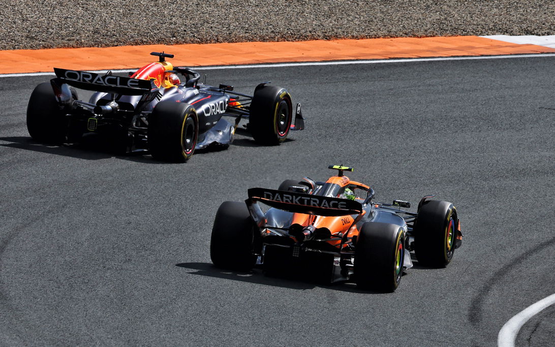 Norris Verstappen race Zandvoort