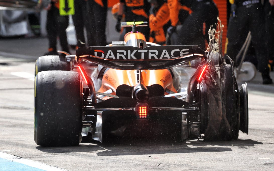 Lando Norris flat tyre Austria