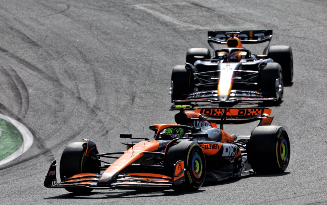 Norris Verstappen race Zandvoort
