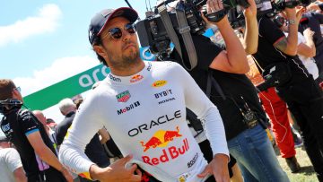 Horner velt oordeel over Perez na wéér een dramatisch optreden: "We verliezen opties"