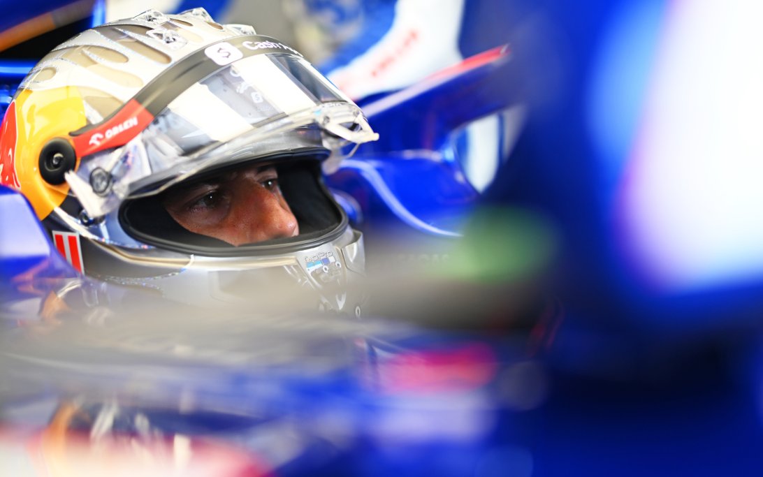 Ricciardo FP1 Silverstone
