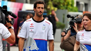 Ricciardo review pressure was 'unnecessary' - RB