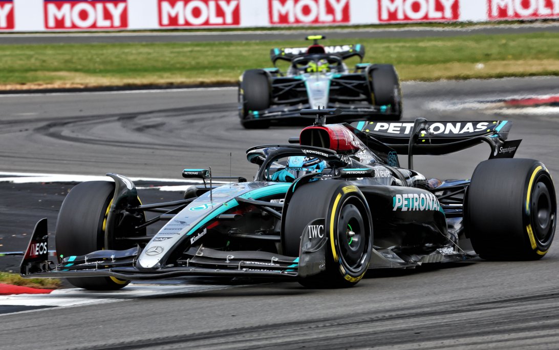 Russell race Silverstone