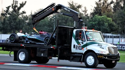 Russell crash FP2 Mexico