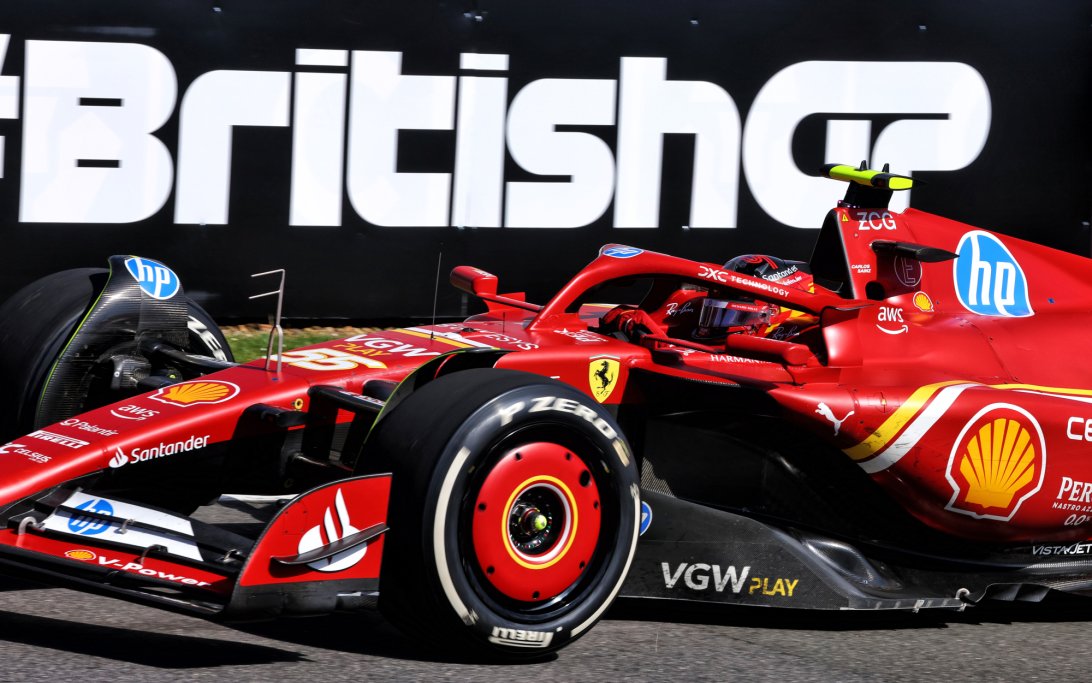 Sainz race Silverstone