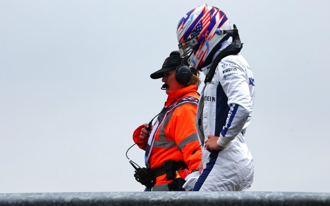Sargeant after crash FP3 Zandvoort