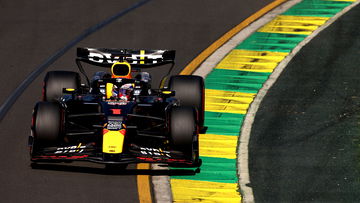 Verstappen naar P2 in rommelige eerste training Australië, verschillen minimaal