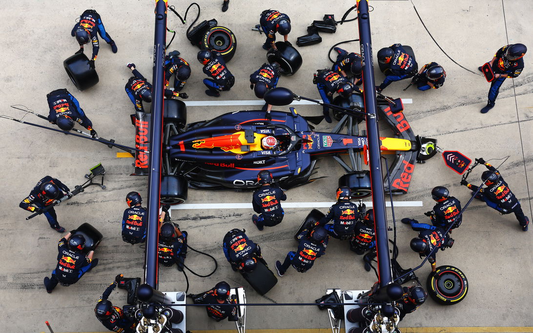 Verstappen China 2024 pitstop
