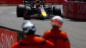 Video: Verstappen ligt onder het vergrootglas na opmerkelijk incident