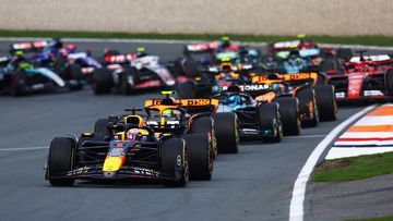 Video: Verstappen laat Zandvoort juichen met wereldstart