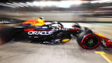 Verstappen verrast vriend en vijand met weergaloze pole in Qatar