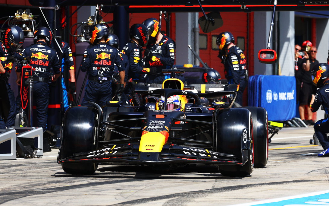 Verstappen pitstop Imola
