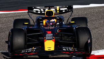 Verstappen deelt meteen rake klap uit tijdens eerste testdag Bahrein