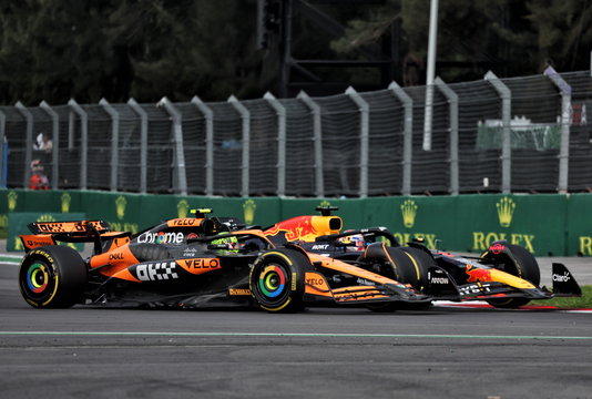 Verstappen Norris race Mexico