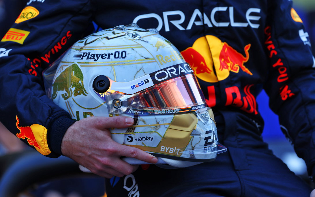 Verstappen champion helmet Abu Dhabi
