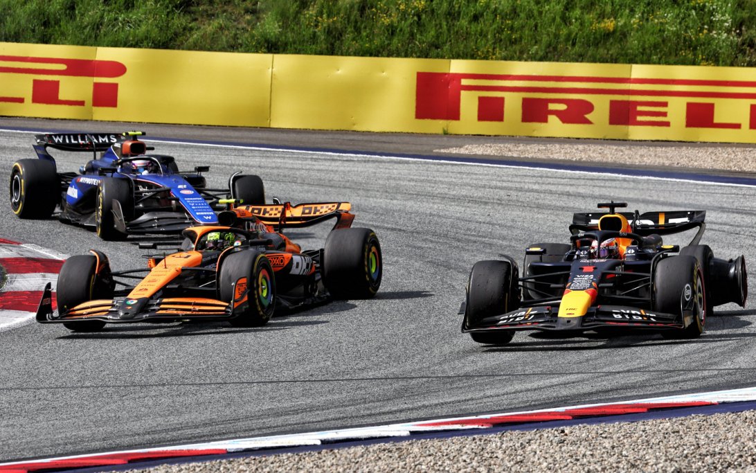 Norris Verstappen puncture