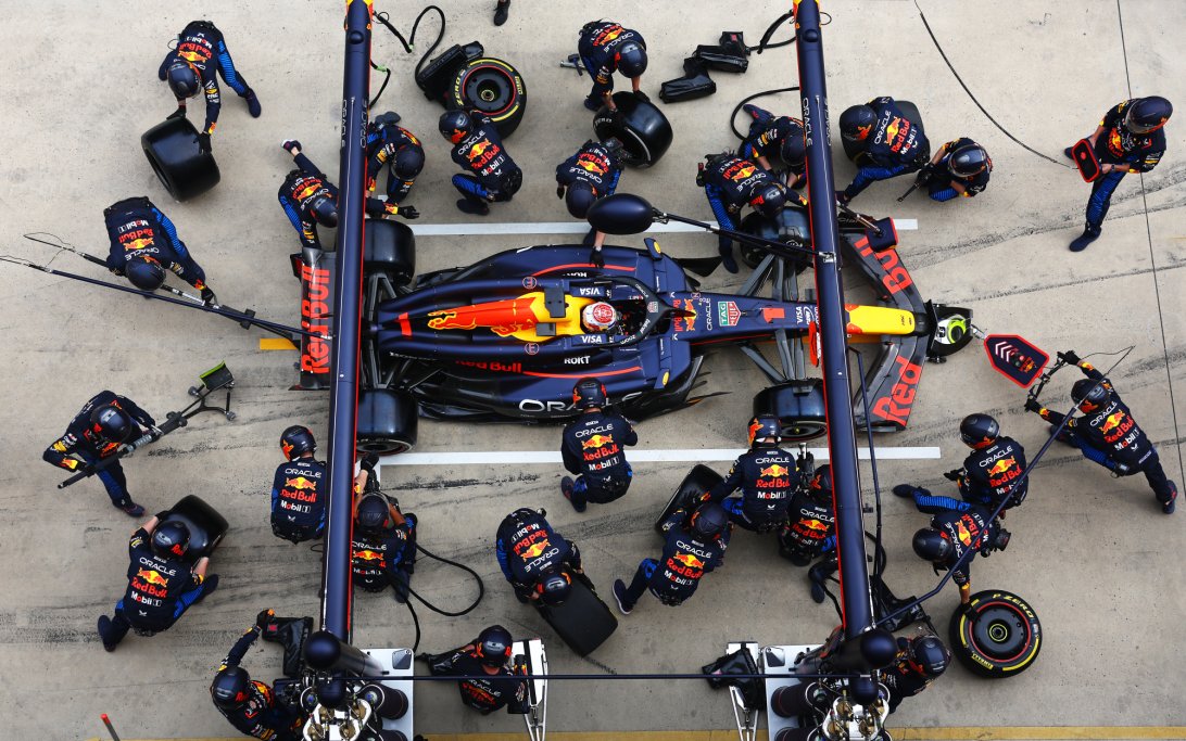 Verstappen China 2024 pitstop