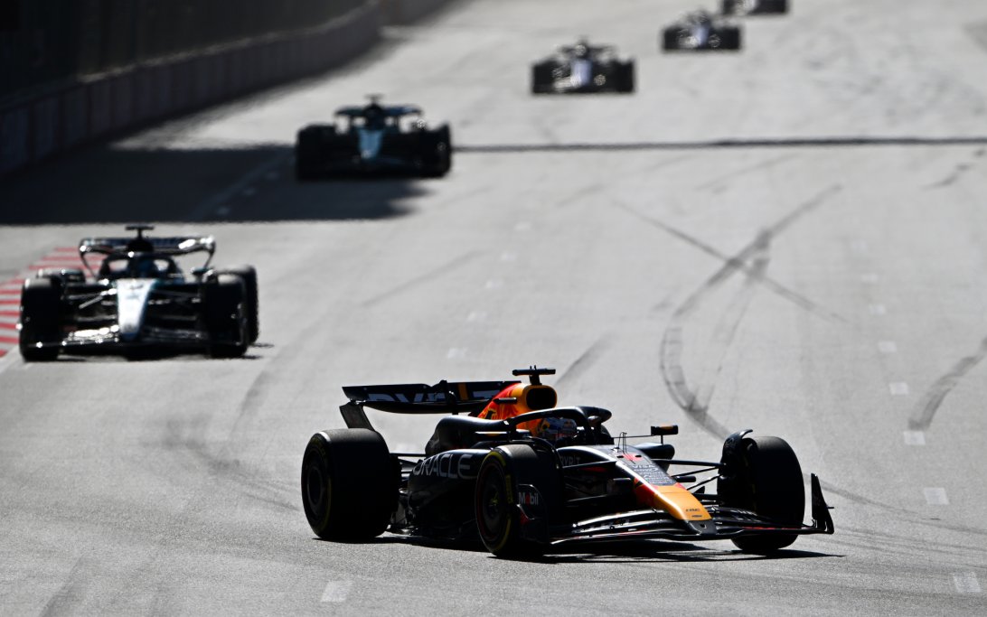 Verstappen race Baku
