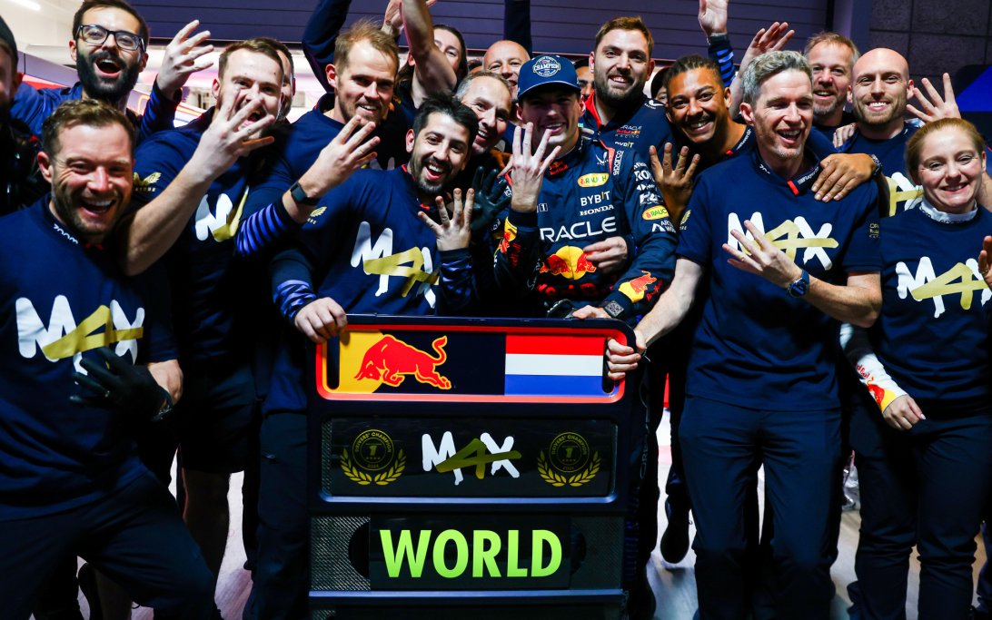 Red Bull Verstappen team photo champion Las Vegas