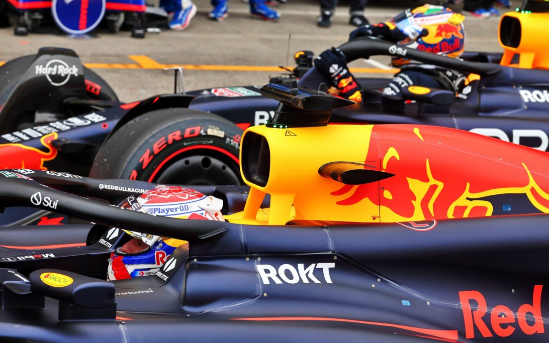 Verstappen Perez Japan