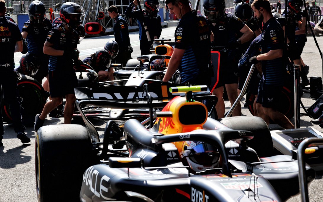 Verstappen Perez Baku