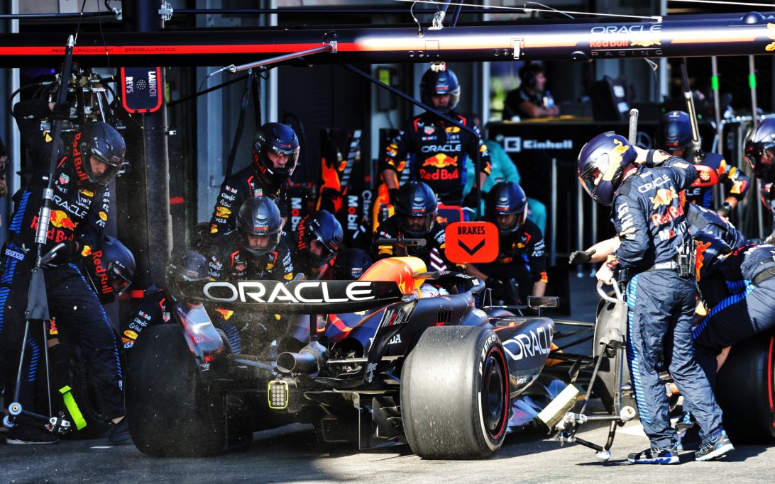 Verstappen race Baku