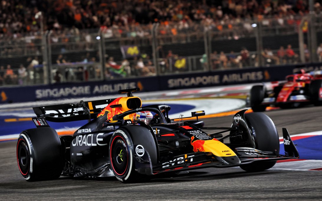 Verstappen race Singapore
