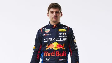 Live: Verstappen in sim racing action on the Nordschleife