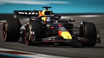 Hamilton hit with late penalty as Verstappen cruises to Miami sprint win