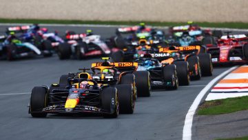 Video: Verstappen laat Zandvoort juichen met wereldstart