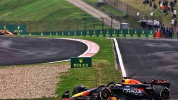 Verstappen explains late nerves on path to Chinese GP win