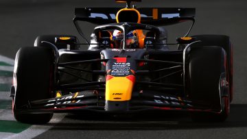 Bearman impresses as Verstappen tops red-flagged FP3