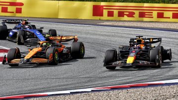 FIA komt tot inzicht: Verstappen had zwart-witte vlag moeten krijgen