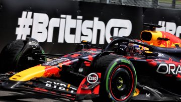 Verstappen loopt schade op, moet concurrentie voor zich dulden in kwalificatie Silverstone