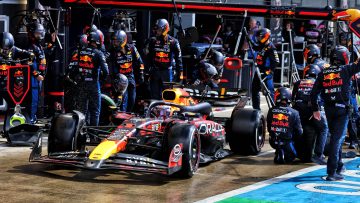 Verstappen en Red Bull pakken troostprijs op Silverstone