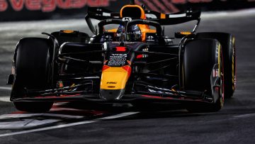 Simcoureur Van Buren gehinderd in bijstaan Red Bull tijdens kampioensweekend