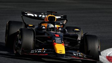 Live reacties na chaotische race Verstappen in Abu Dhabi