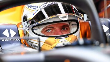 Prost ziet Verstappen in spiegels naderen