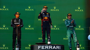 Verstappen voegt zich met vierde titel in iconisch F1-rijtje