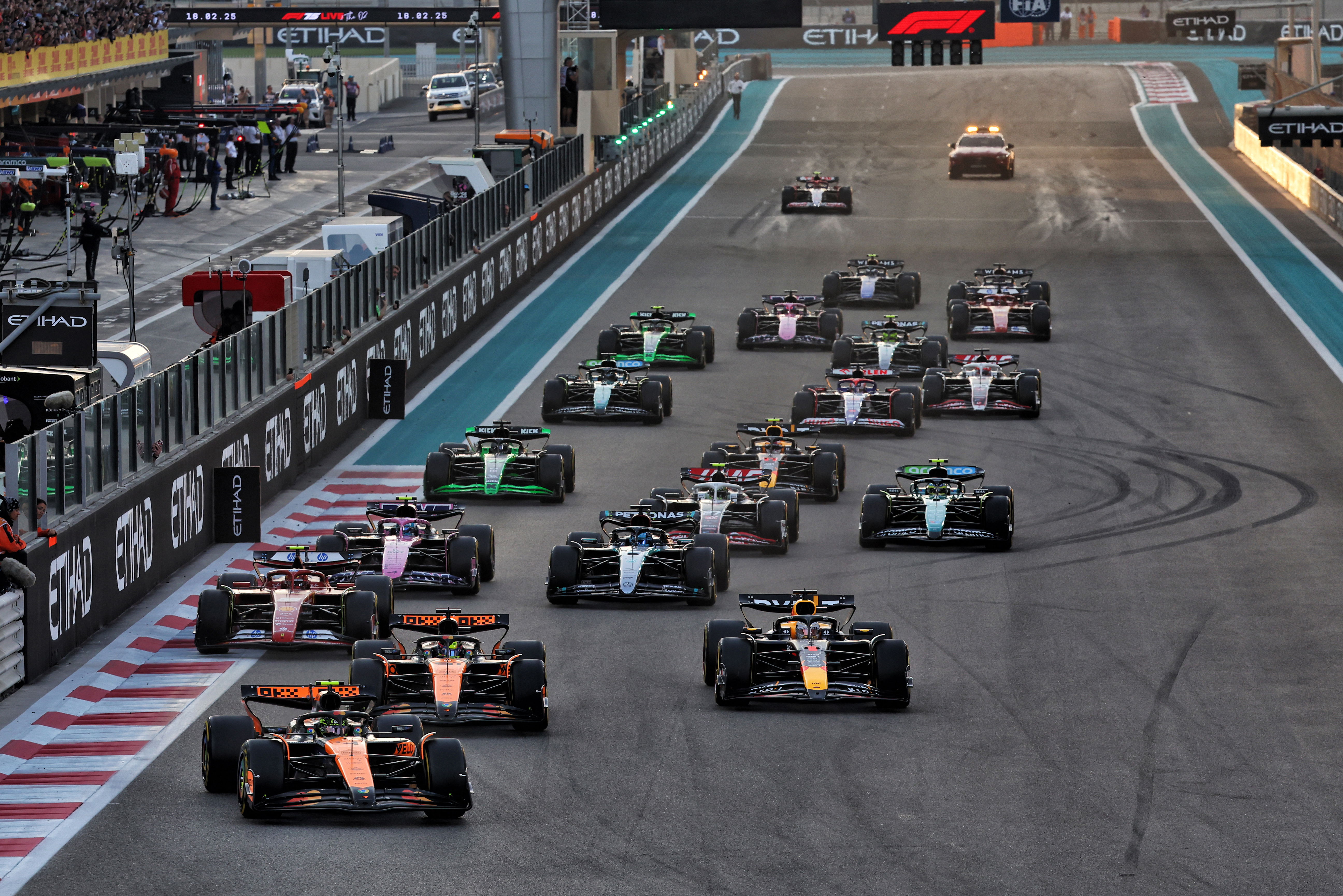 Abu Dhabi race start