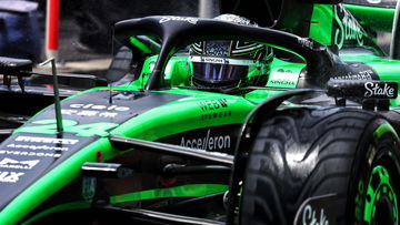 Video: Zhou raakt als eerste de muur in Canada