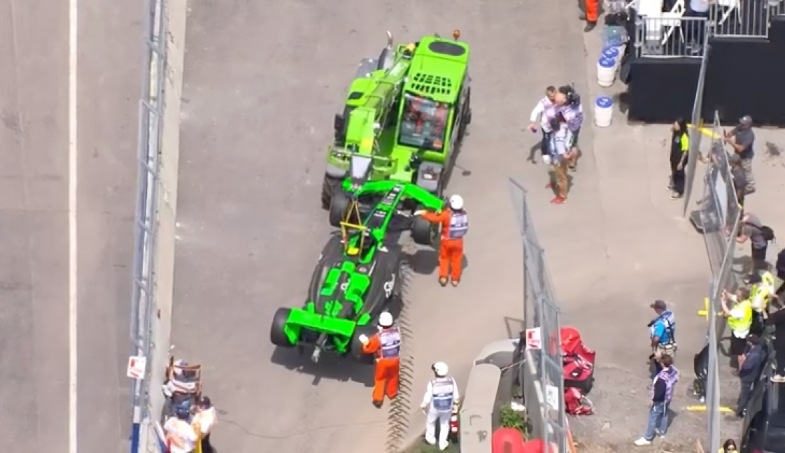 Zhou crash FP3