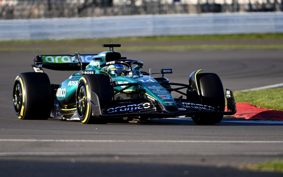 Alonso Aston Martin shakedown