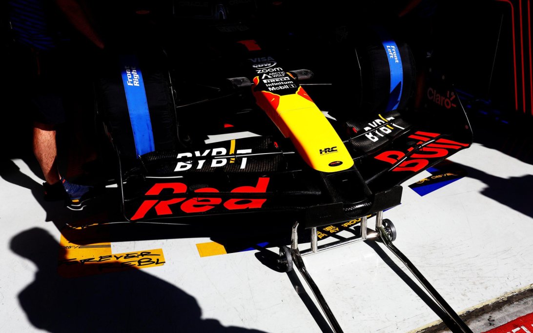 Red Bull rb20 wing