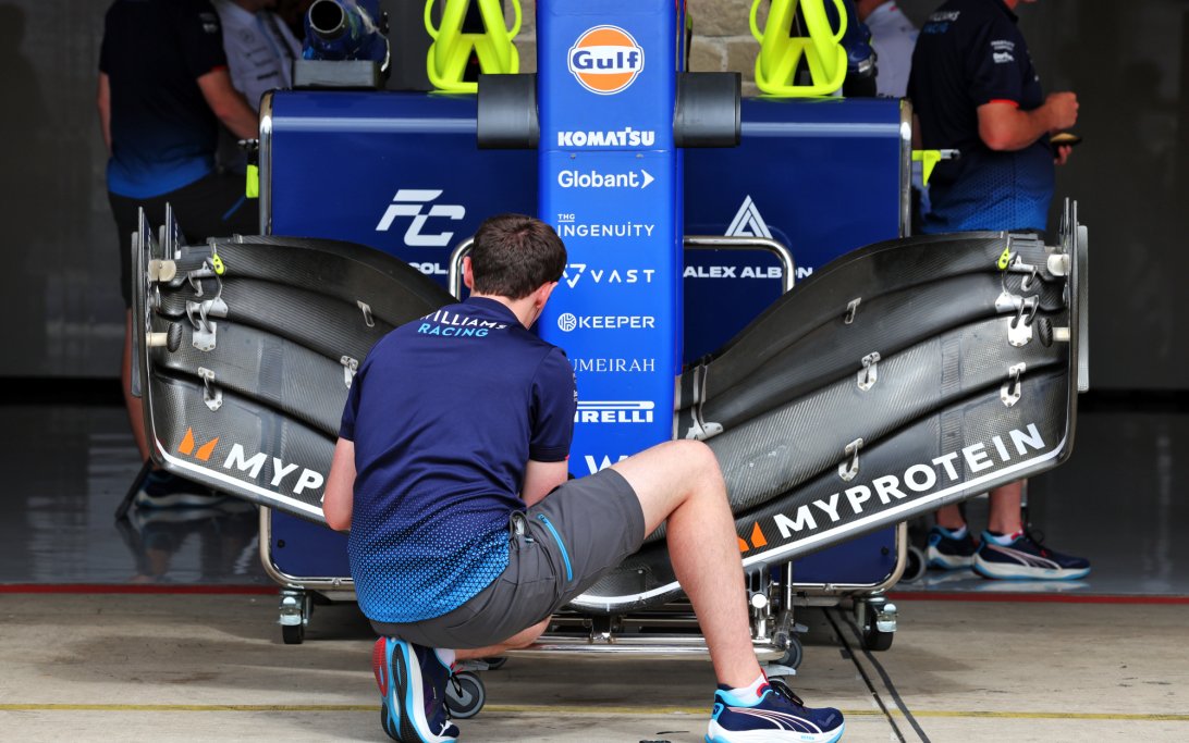 Williams front wing