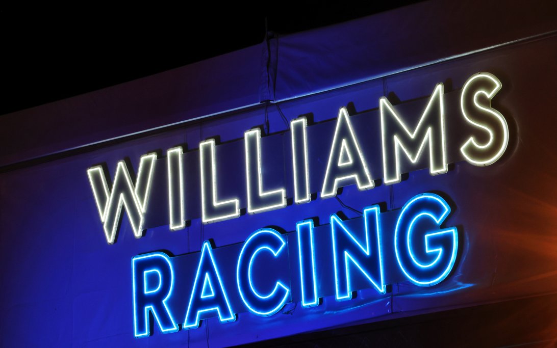 Williams Revela Livraria Retrô Deslumbrante para o GP dos EUA