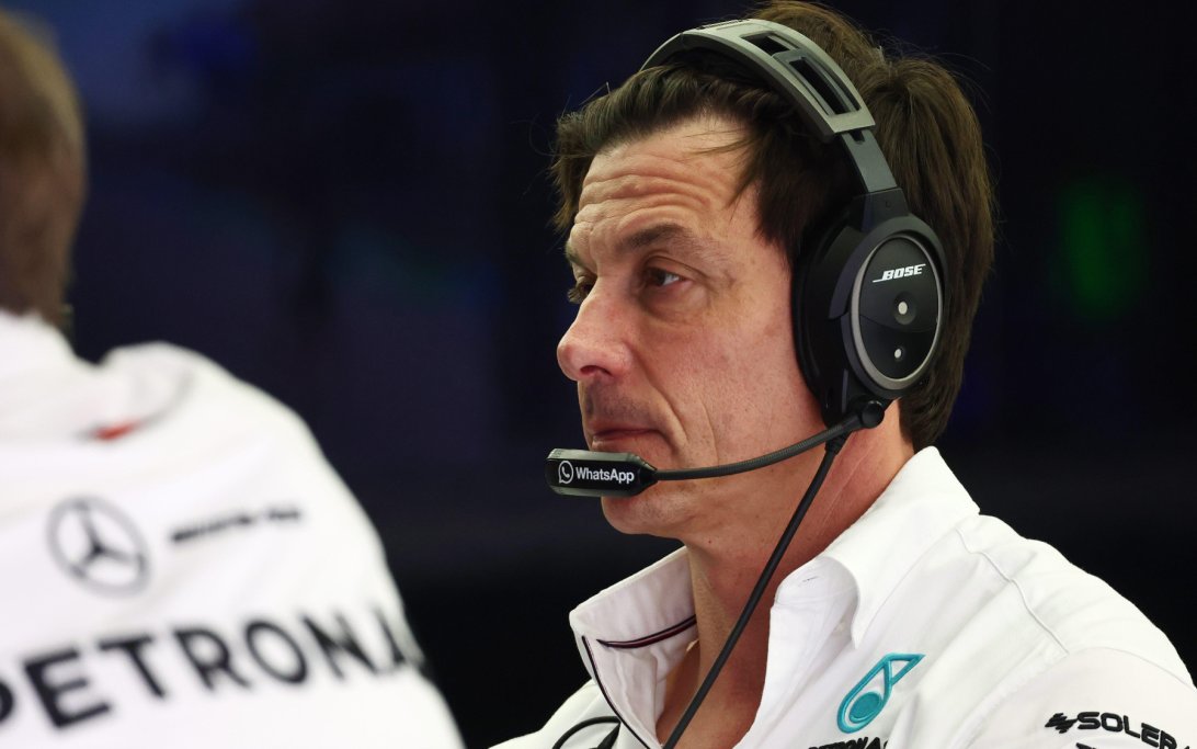 Toto Wolff pre season test Bahrain