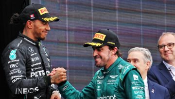 Hamilton gewezen op pittige Ferrari-horde: "Hoe goed je ook bent"
